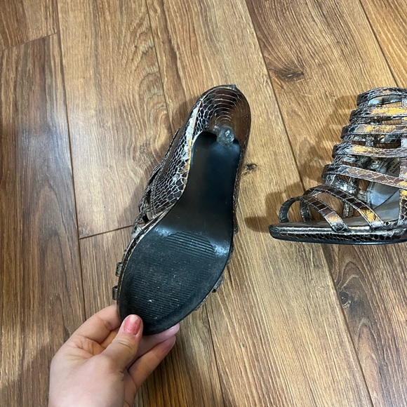 Size 8 Shoe lot - Picture 9 of 9